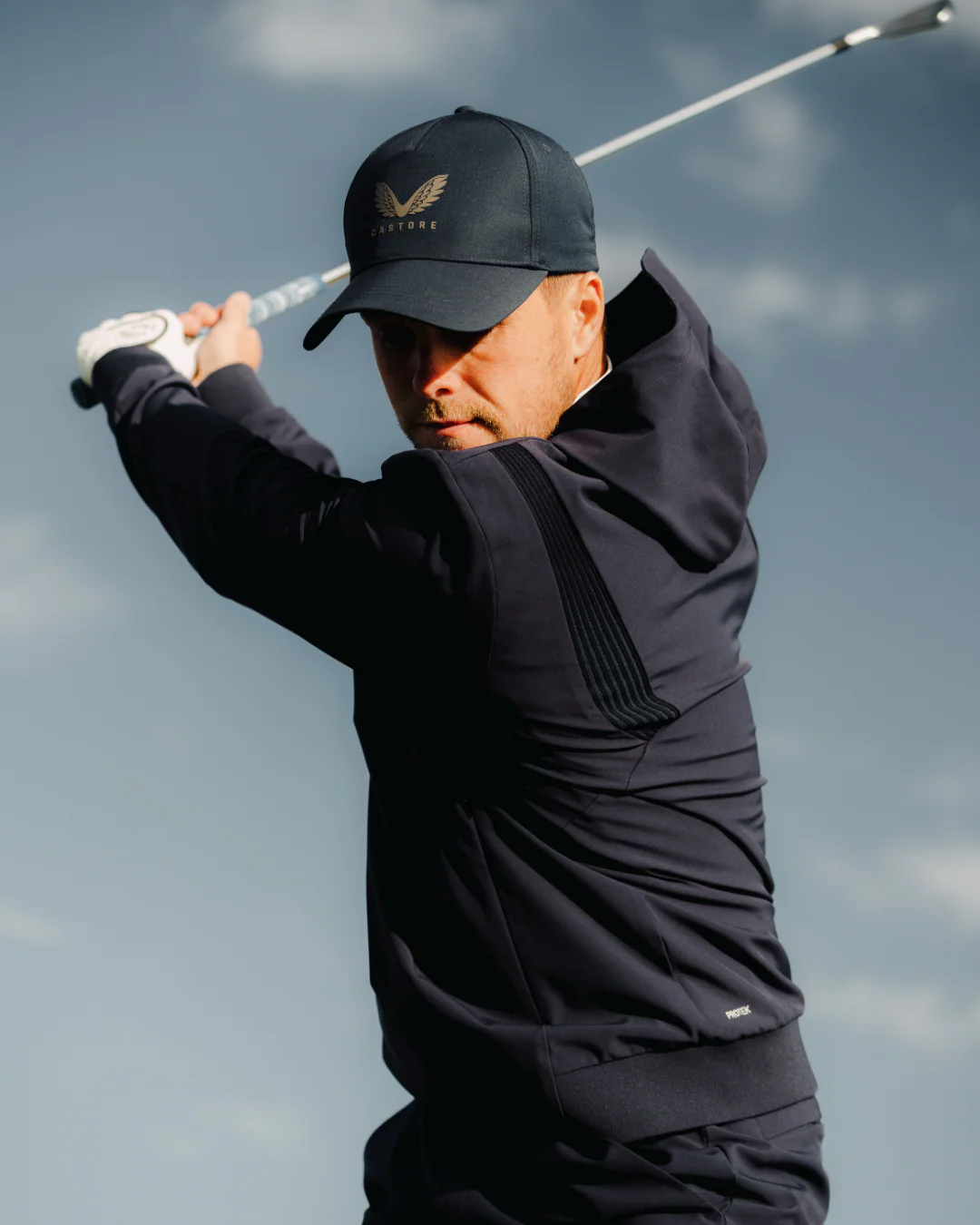 GOLF PINNACLE PERFORMANCE HOODIE - MIDNIGHT NAVY - Image 2