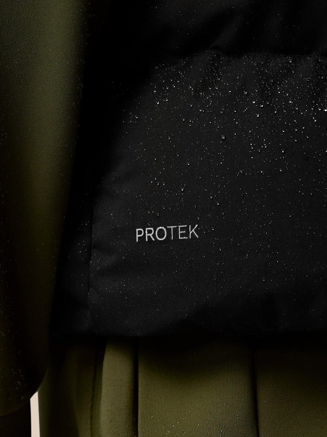 PUFFER GILET - BLACK - Image 8