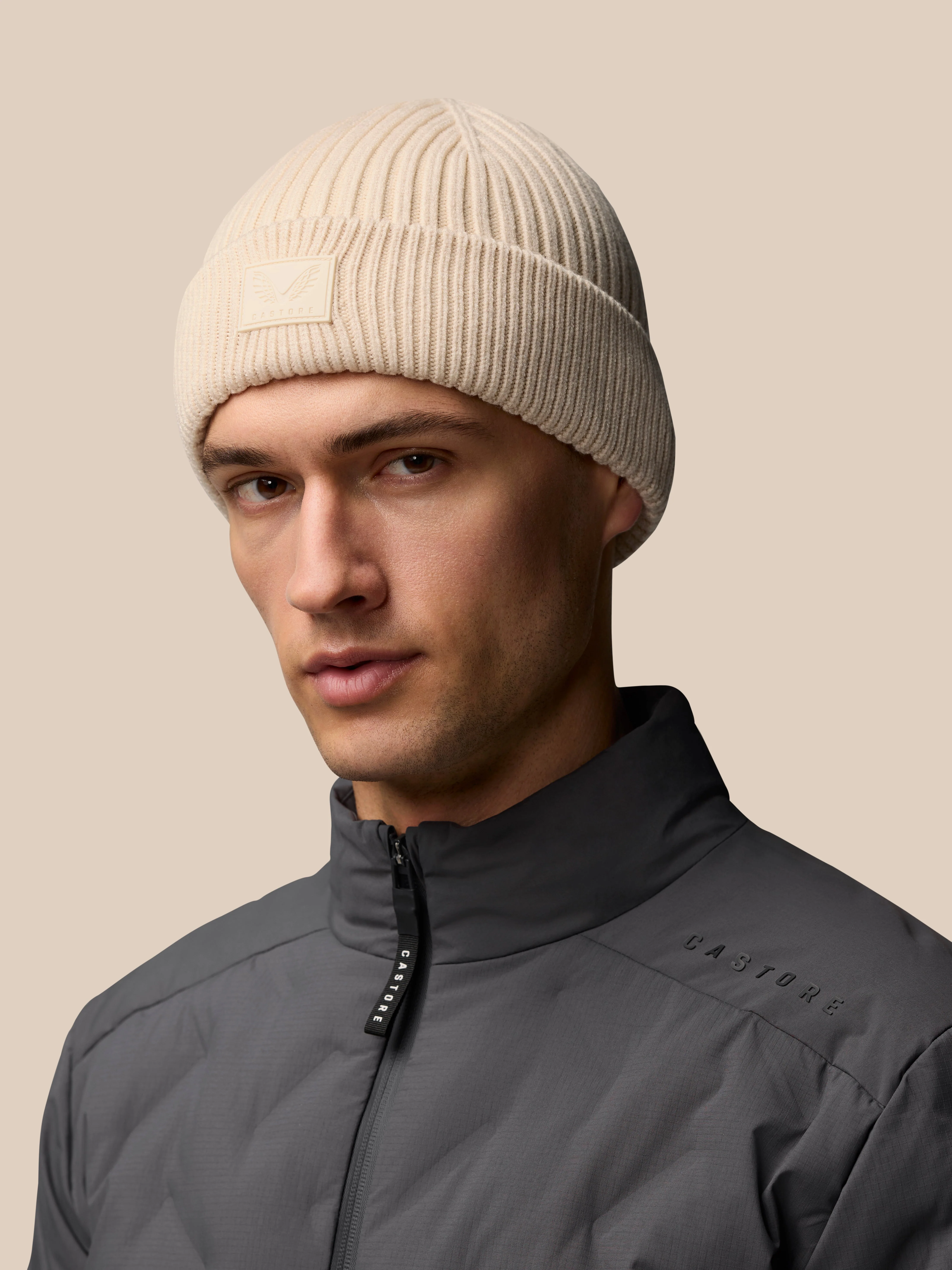 ACTIVE BEANIE - STONE